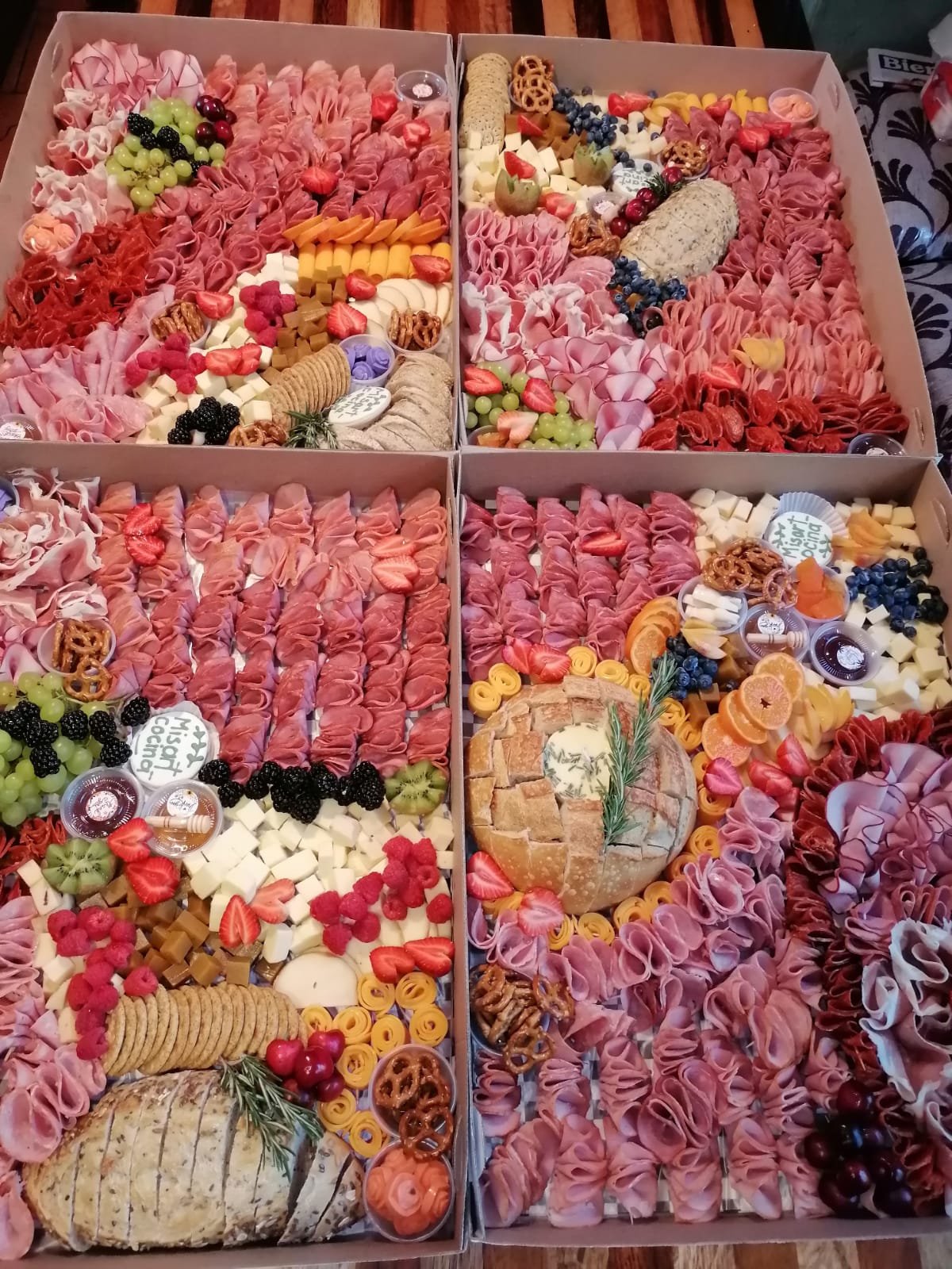 Cajas de charcutería Misart Cocina para eventos y festejos grandes